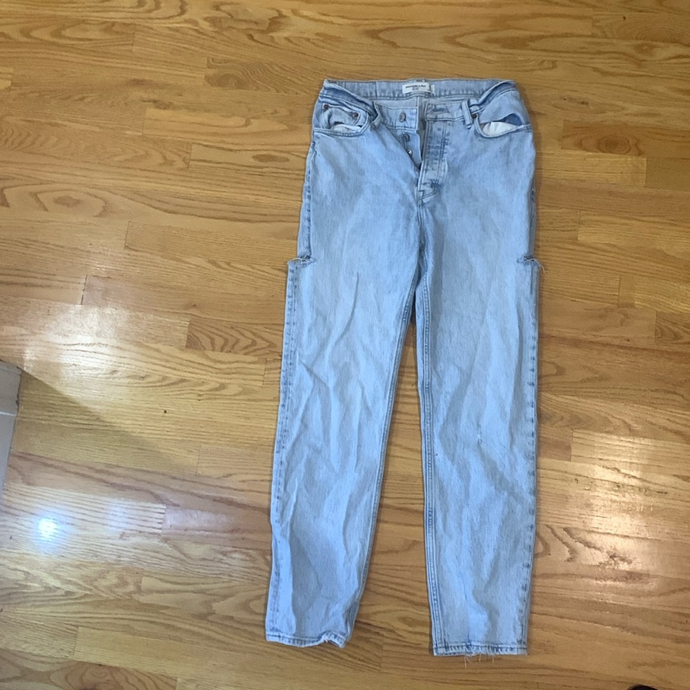 Abercrombie light was high rise dad jeans size 4